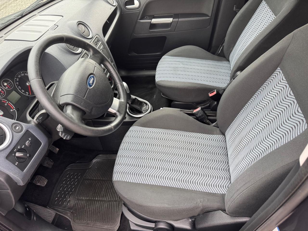 Ford Fusion 1.4 TDCi 5p. neopatentati