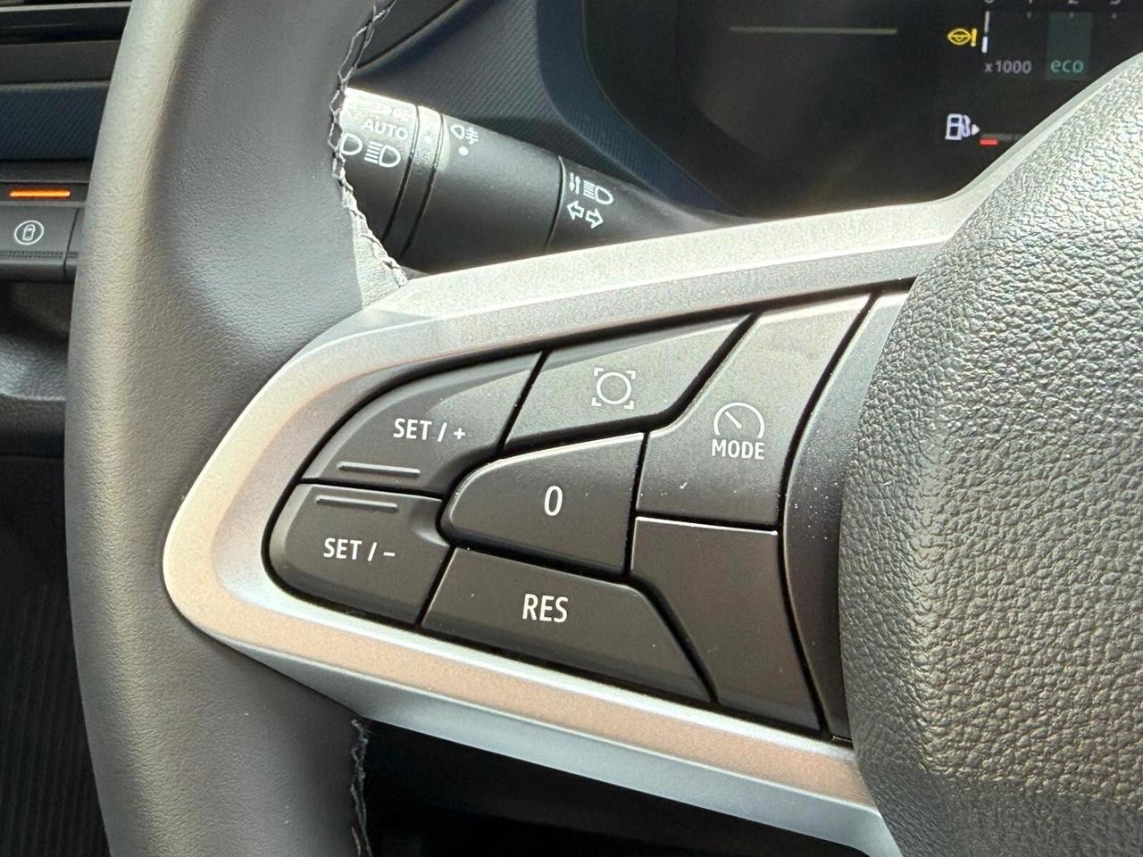 Dacia Duster Eco-G 100 CV Expression/Luci ambiente