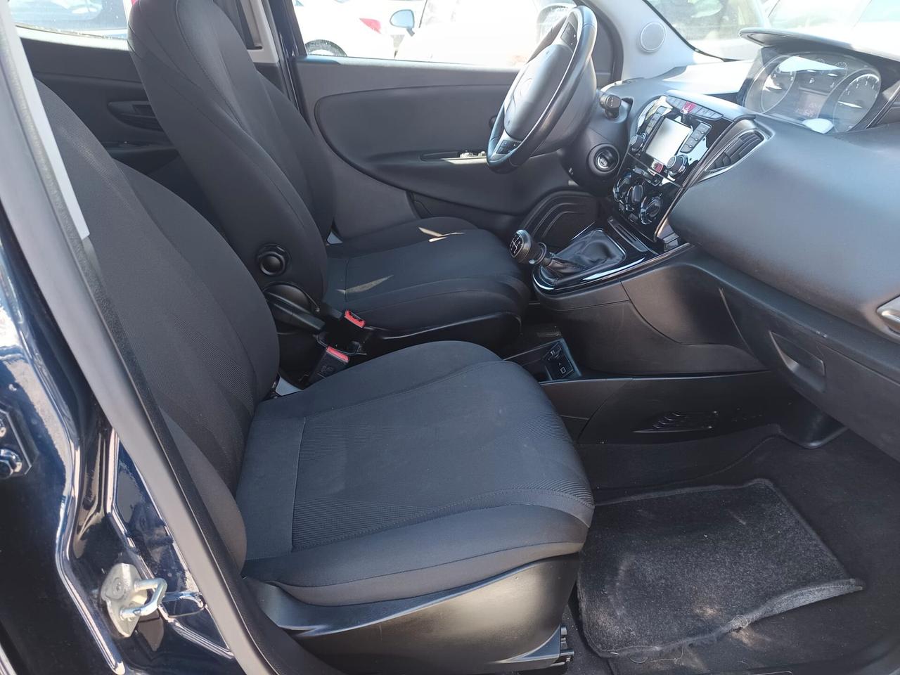 Lancia Ypsilon 2020 - 1.2 BENZINA OK NEOP. LB AUTOMOBILI