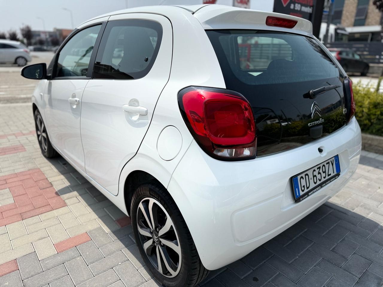Citroen C1 VTi 72 S&S 5 porte Shine NEOPATENTATI