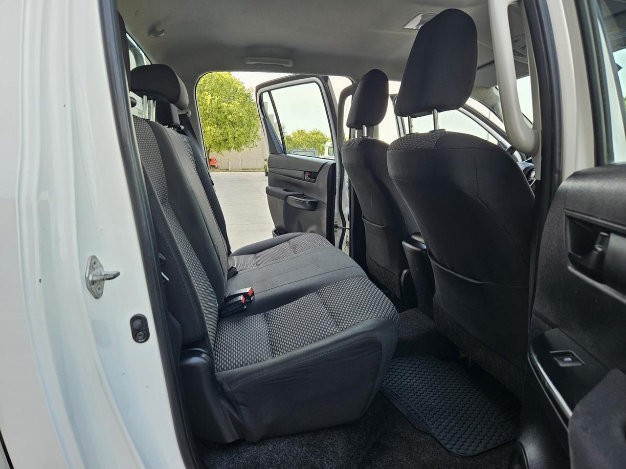 Toyota Hilux 2.4 D-4D 4WD 4 porte Double Cab N1