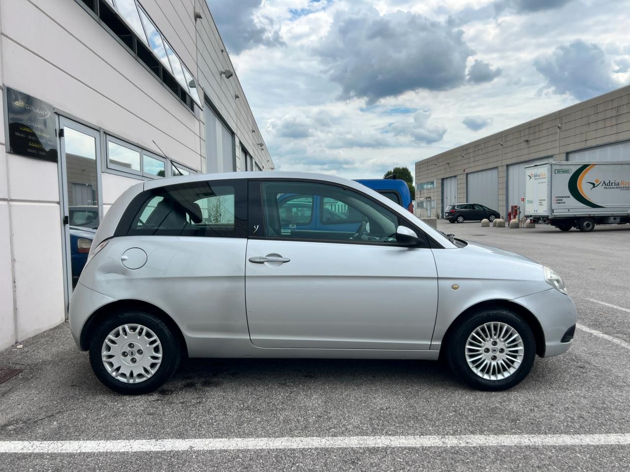 Lancia Ypsilon 1.2 Argento