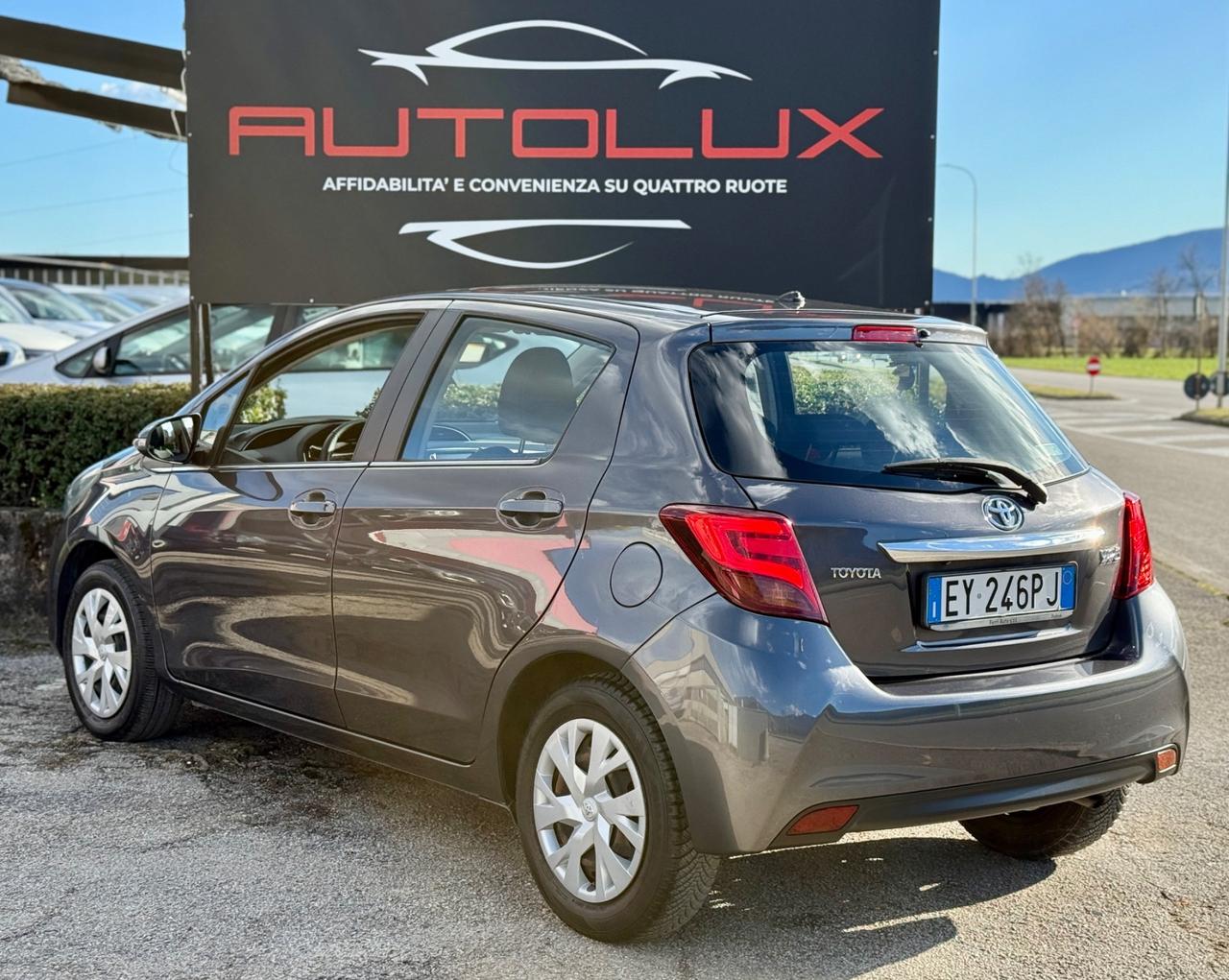 Toyota Yaris 1.0 5 porte Lounge 2015 OK NEOPATENTATI