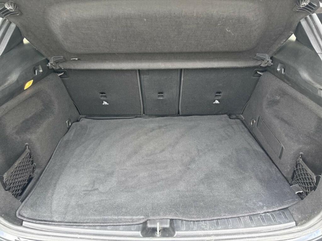 Mercedes GLA 180 180 D Business Extra 8G-DCT