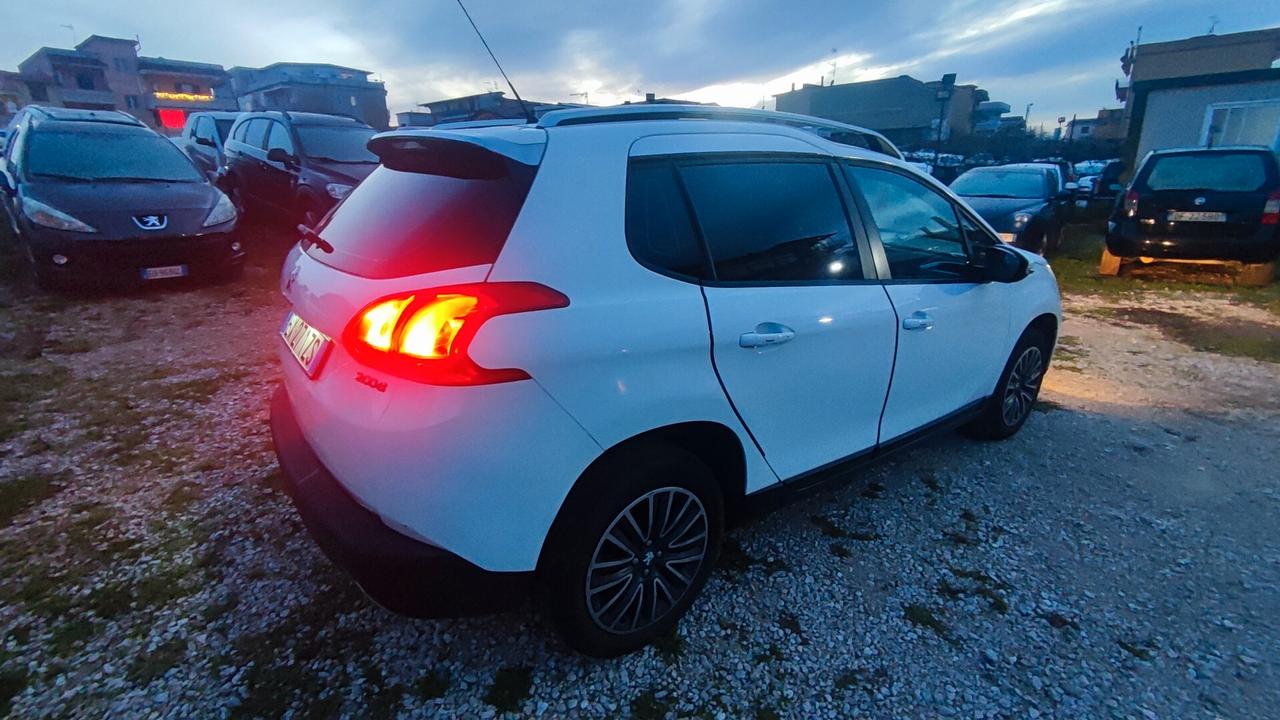 Peugeot 2008 1.2 Benz 2015
