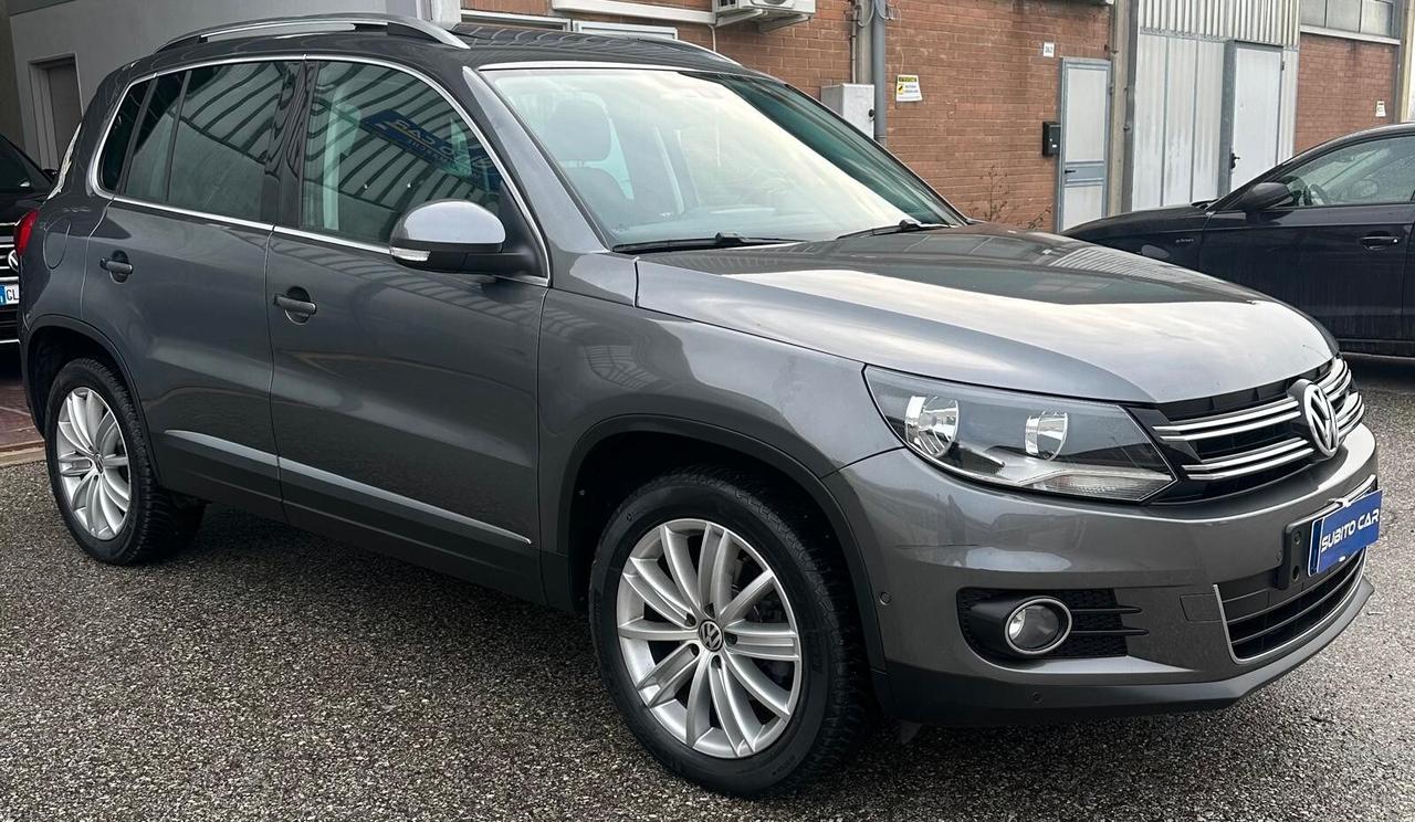 Volkswagen Tiguan 2.0 TDI Plus 110 CV Sport & Style BlueMotion Tech. TETTO APRIBILE E TUTTI TAGLIANDI VW