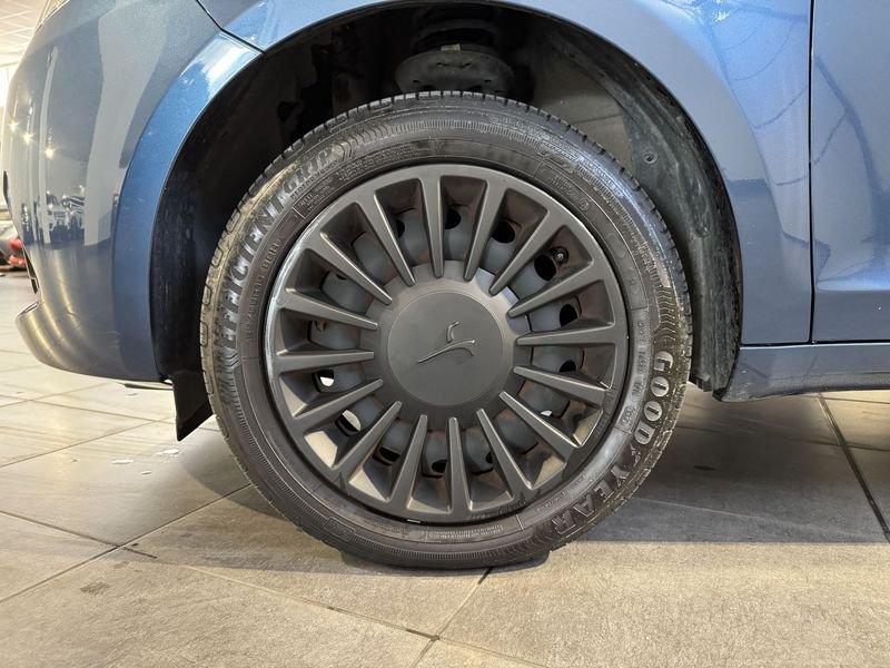 Lancia Ypsilon Ypsilon 1.0 FireFly 5 porte S&S Hybrid Silver