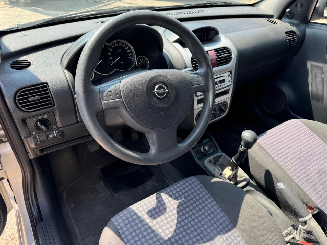 Opel Corsa 1.2i 16V 5p Cosmo EURO 4!