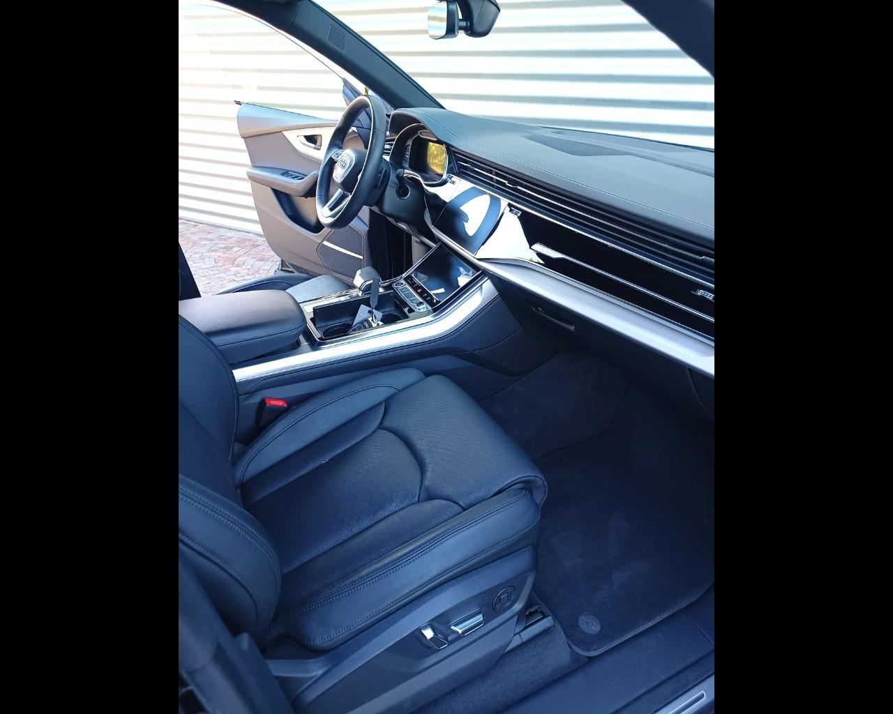 AUDI Q8 55 TFSIe PHEV QUATTRO TIPTRONIC SPORT