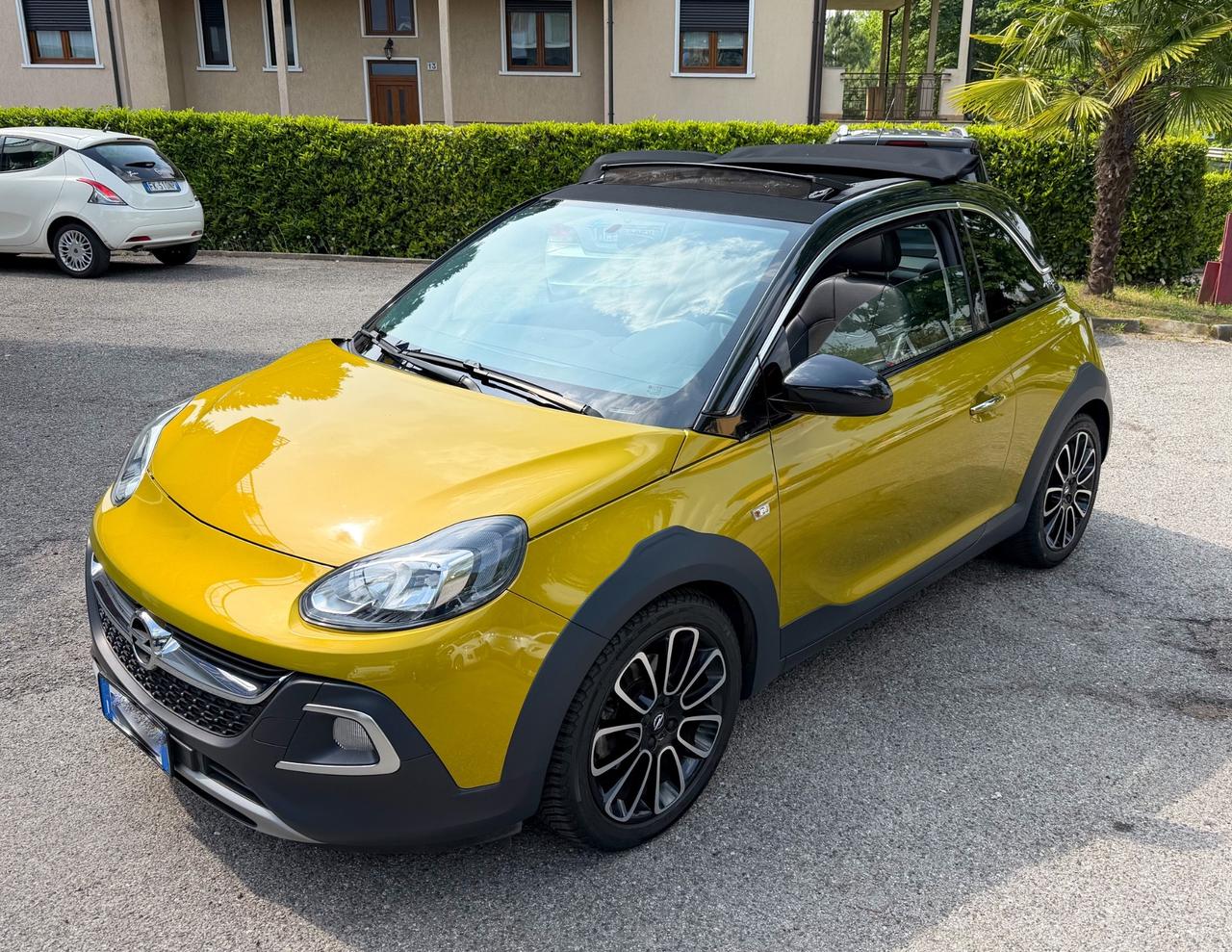 Opel Adam Rocks 1.0 cabrio 66000KM