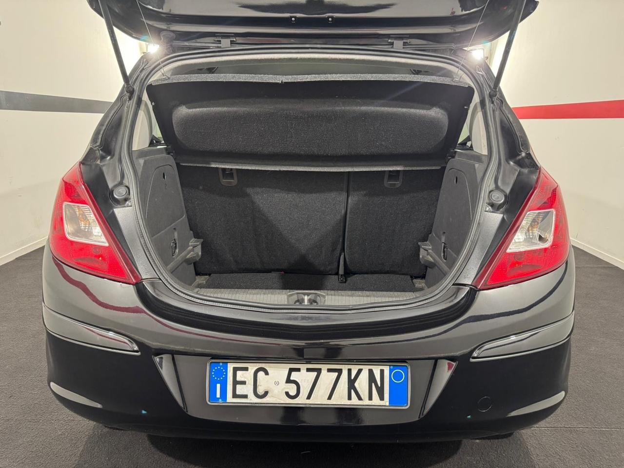 Opel Corsa 1.2 5 porte Club* NEOPATENTATI *