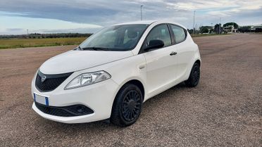 LANCIA YPSILON 1.0 Hibrid 70cv 5P Ecochic 2021