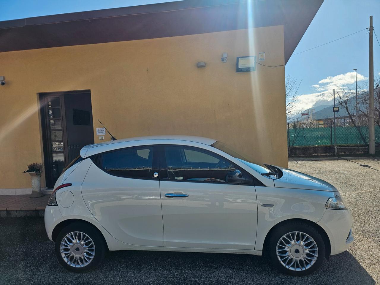 Lancia Ypsilon 1.2 69 CV 5 porte GPL Ecochic Gold