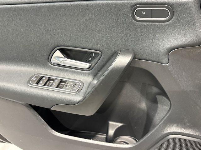 MERCEDES-BENZ A 180 d Automatic Advanced