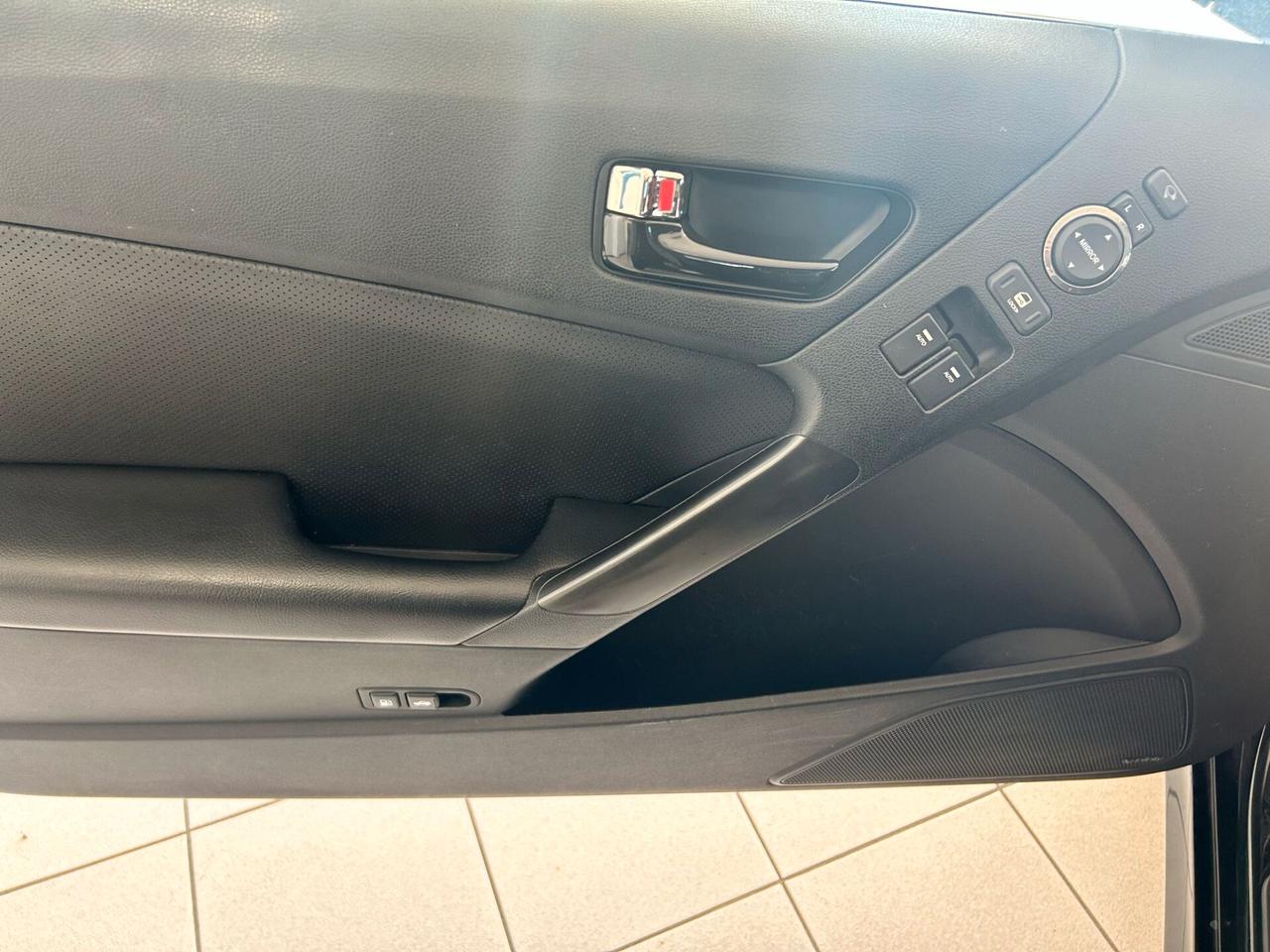 Hyundai Genesis Coupe 2.0 Turbo Sport 2013