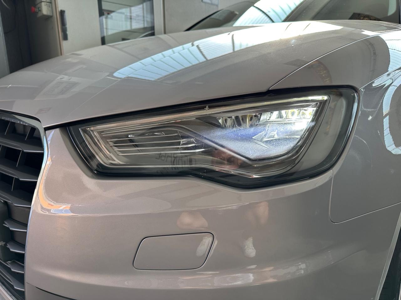 Audi A3 Sedan 1.6 TDI clean diesel S tronic Ambiente