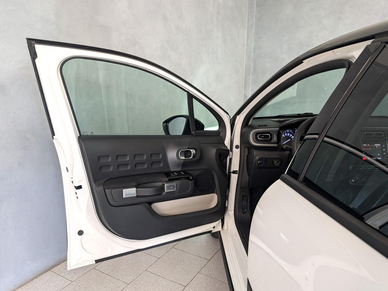 Citroen C3 1.2 puretech 110cv EAT6 Shine