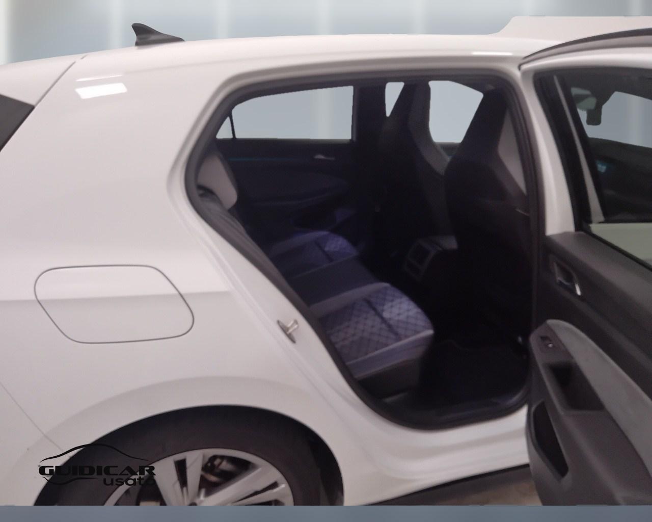 VOLKSWAGEN Golf VIII 2020 - Golf 1.5 etsi evo R-Line 130cv dsg