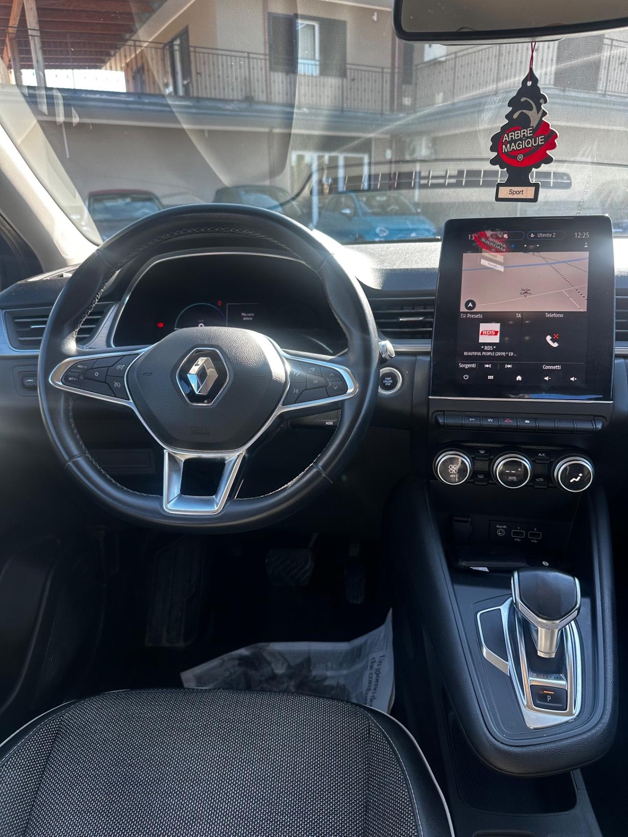 Renault Captur Plug-in Hybrid E-Tech 160 CV Initiale Paris