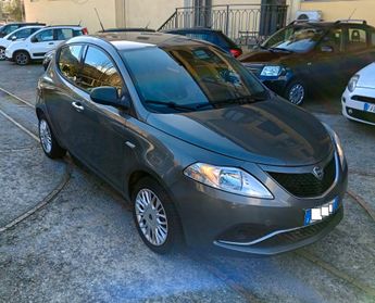 Lancia Ypsilon 1.2 69 CV 5 porte GPL Ecochic garanzia 12 mesi