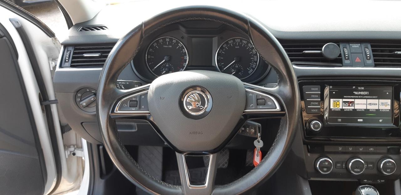 Skoda Octavia 1.6 TDI CR 110 CV DSG Wagon Executive