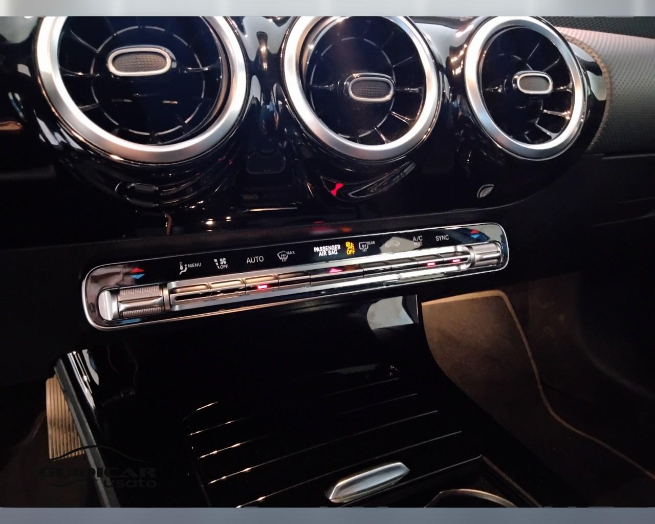 Mercedes-Benz Classe A - W177 2018 - A 180 d Sport auto