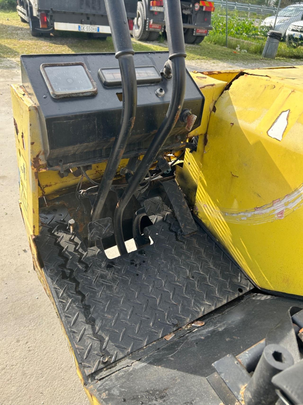 Dumper yanmar