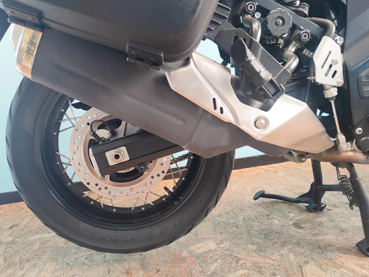 Suzuki V-Strom 650 XT - Tris bauletti