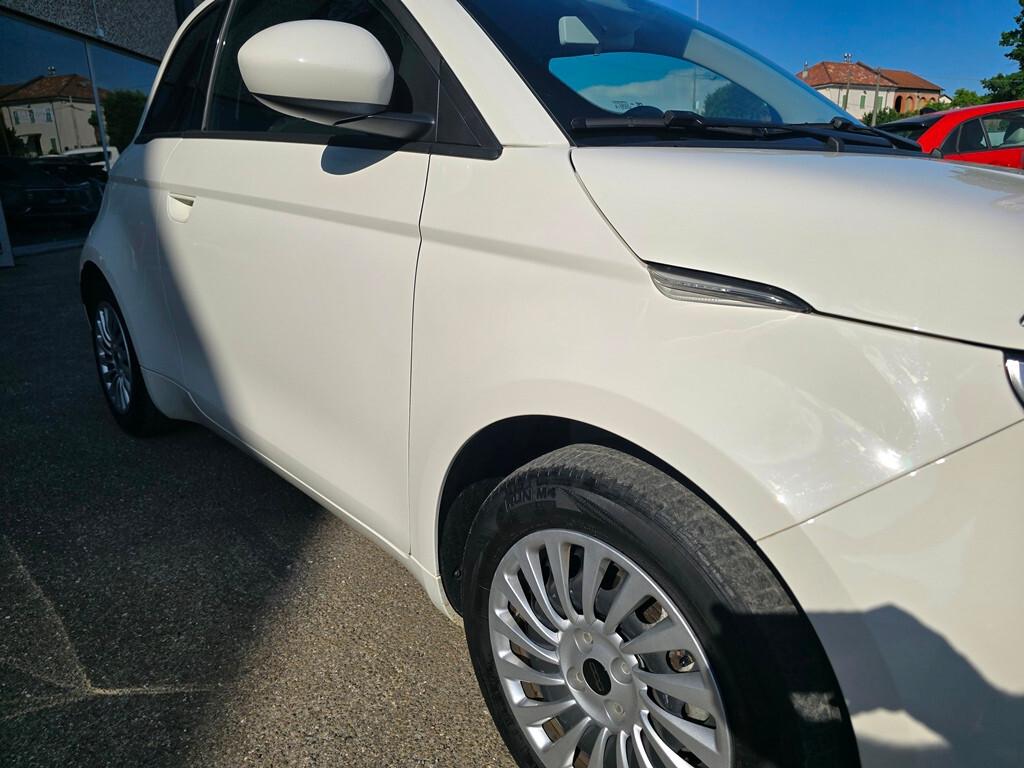Fiat 500 500e 42 kWh Icon CON PREZZO REALE