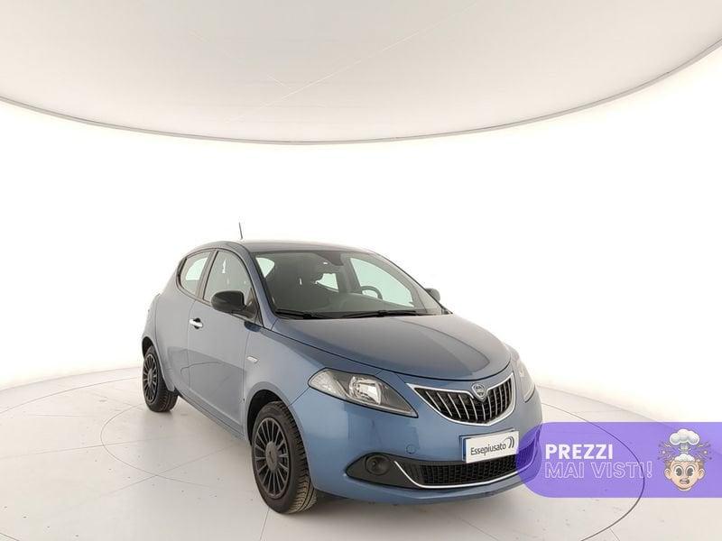 Lancia Ypsilon 1.0 FireFly 5 porte S&S Hybrid Silver