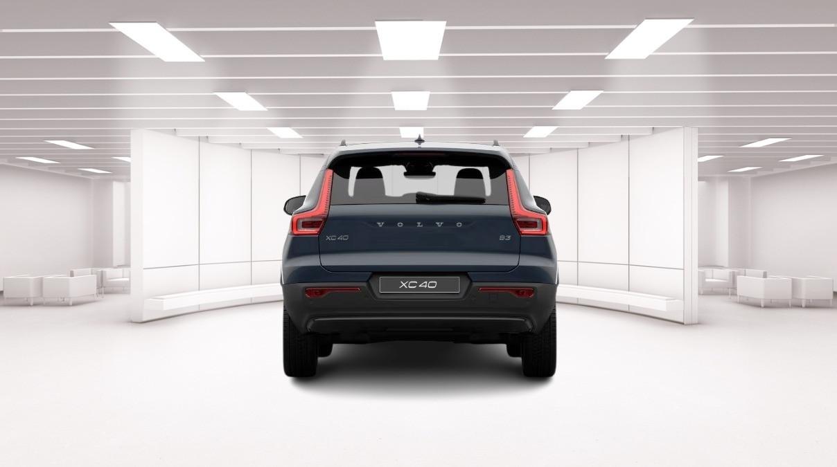 VOLVO Xc40 B3 Mild Hybrid Automatico Plus Dark