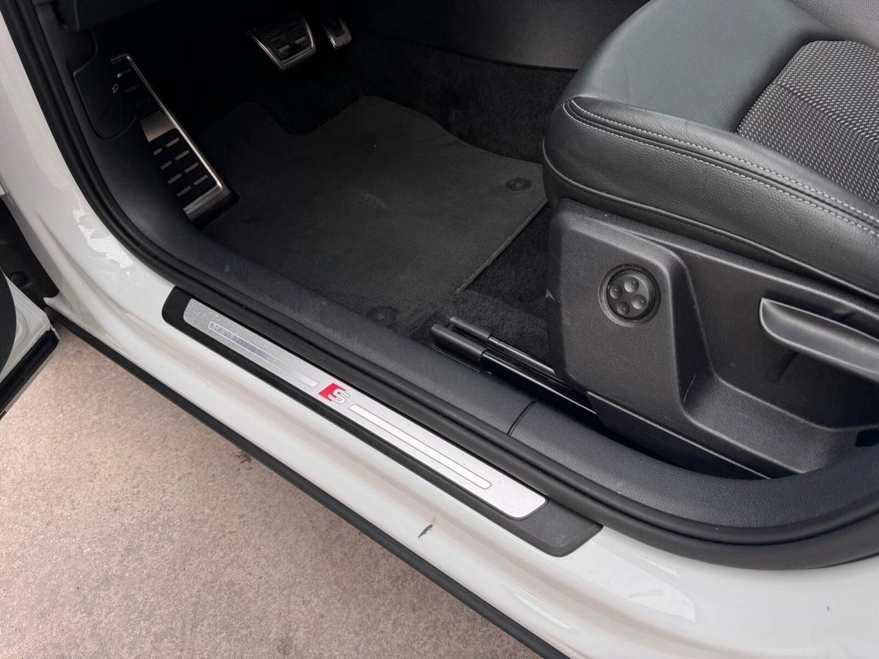 Audi Q2 30 TDI S tronic 3X S-line Edition - Tetto apribile