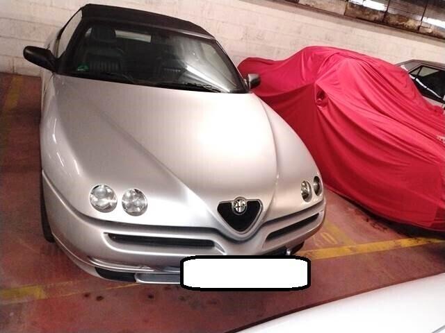 Alfa Romeo Spider 3000 v6