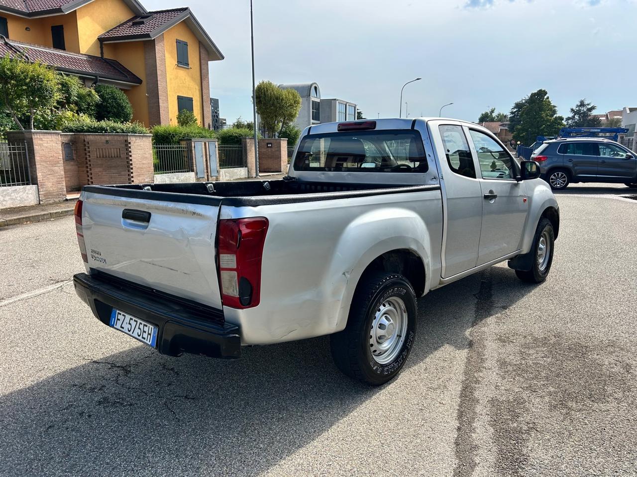 Isuzu D-Max 1.9 Space Cab Satellite 4WD A/C