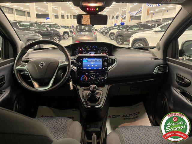 LANCIA Ypsilon 1.0 FireFly 5 porte S&S Hybrid Silver Plus