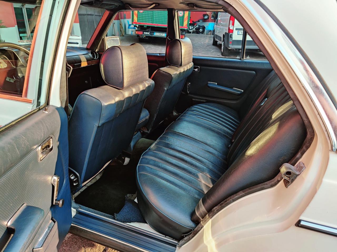 Mercedes-benz 240 D