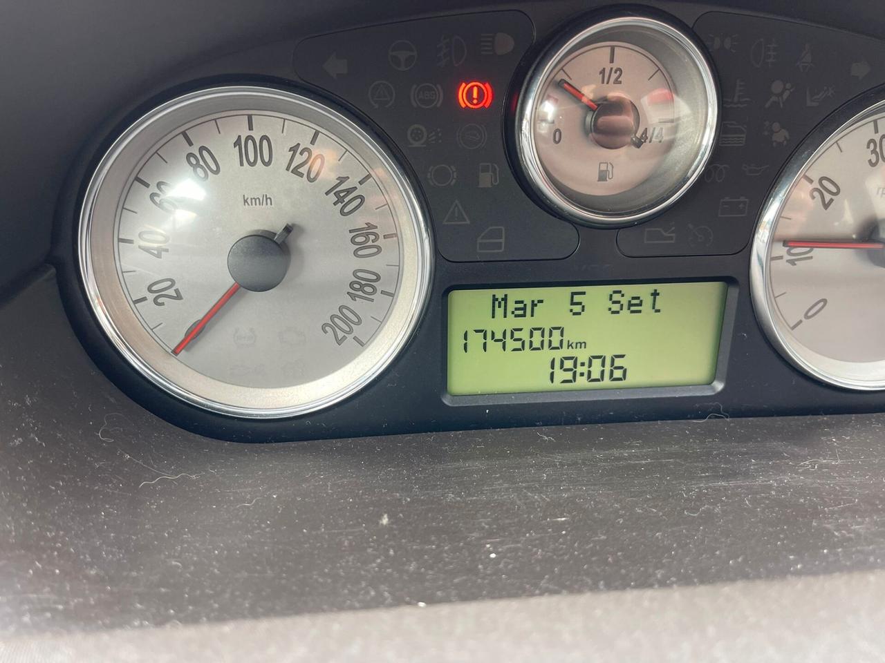 Lancia Ypsilon 1.2 Platino