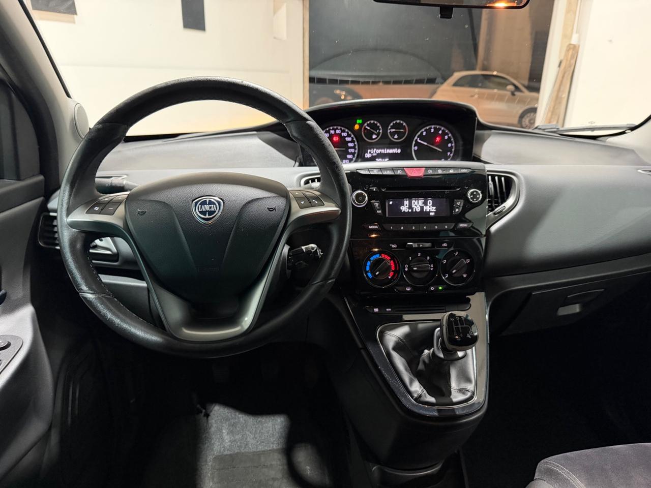 Lancia Ypsilon 0.9 TwinAir 85 CV 5