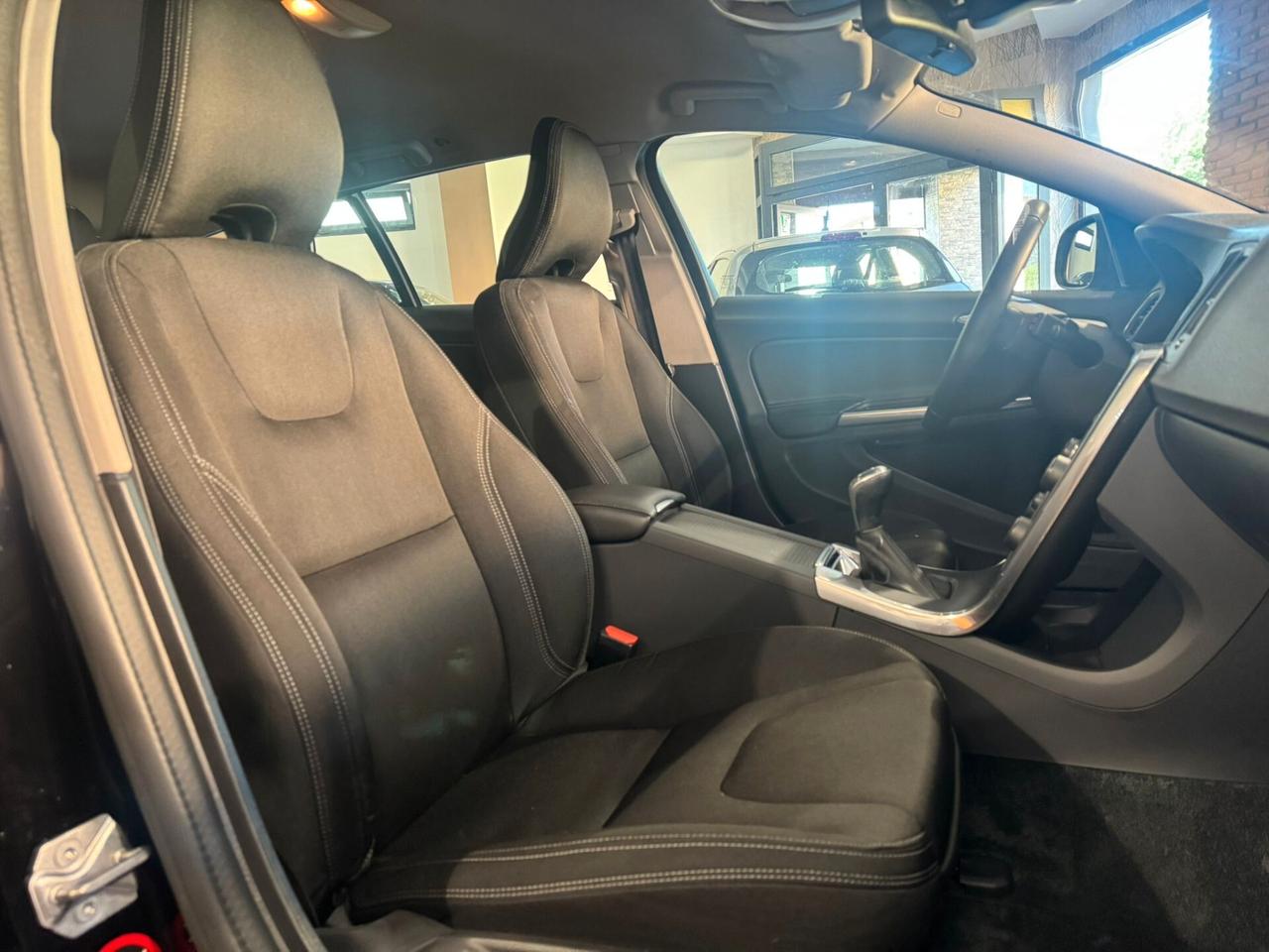Volvo V60 D2 Dynamic Edition N1