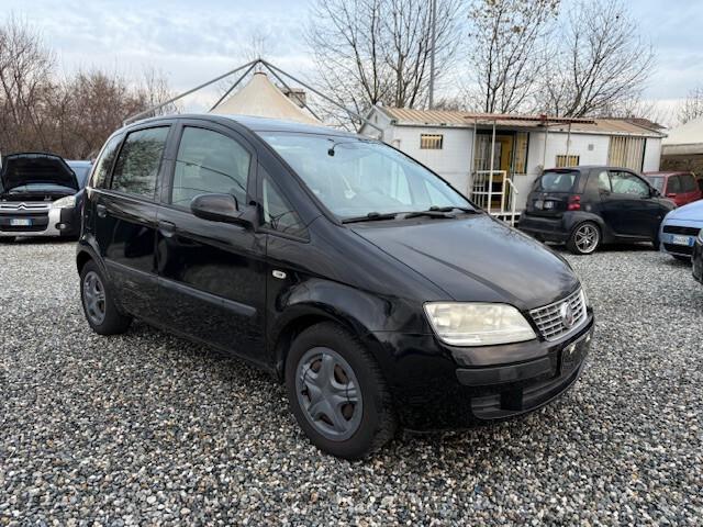 Fiat Idea 1.2 16V BlackLabel