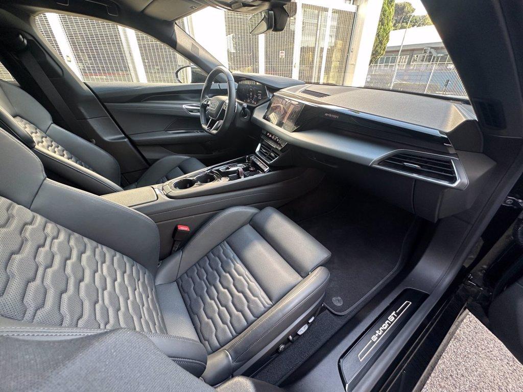 AUDI E-tron gt quattro del 2022