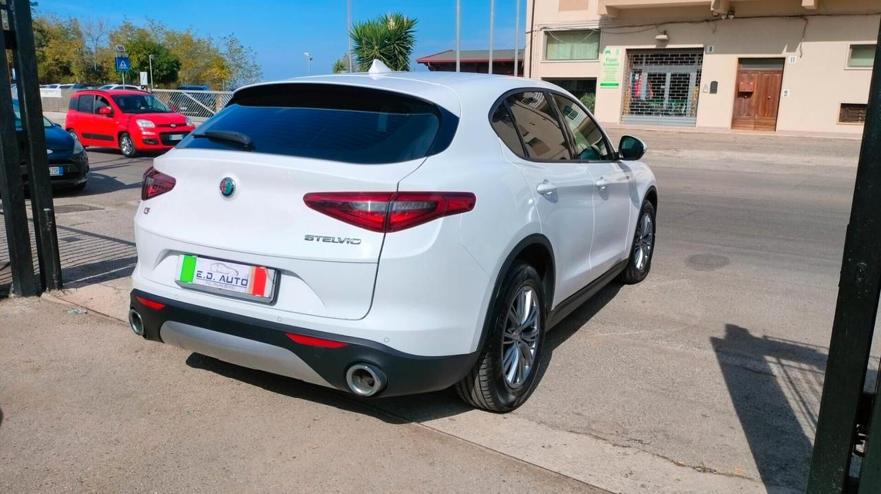 Alfa Romeo Stelvio 2.2 Turbodiesel 190 CV AT8 Q4 Ti
