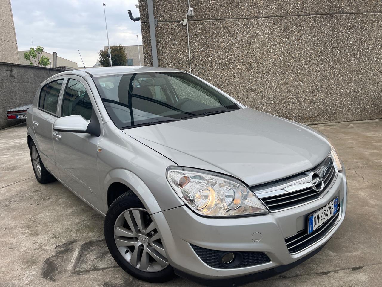 OPEL ASTRA 1.6 BENZINA-GPL 2028 EURO4 NEOPATENTATI