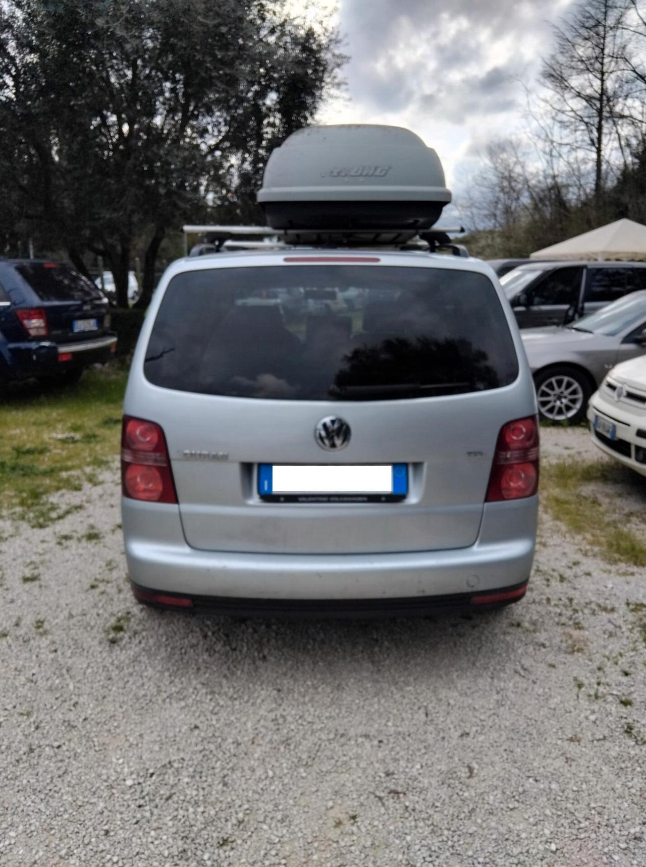Volkswagen Touran 7 POSTI