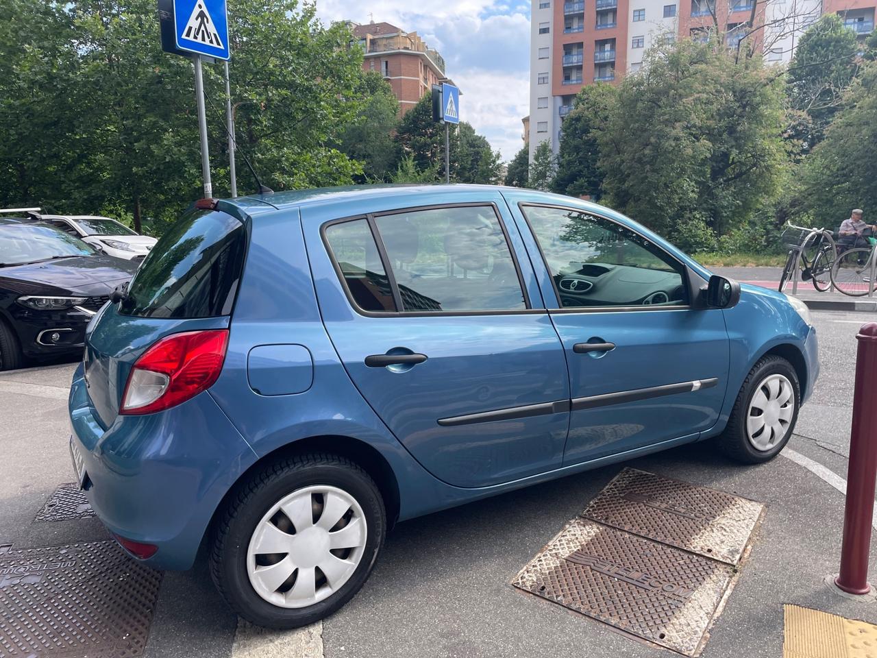 Renault Clio 1.2 16V 5 porte/1PROP/GARANZIA 12 MESI