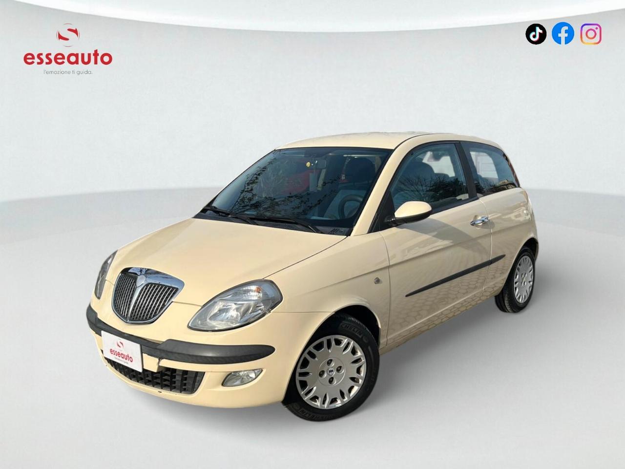 Lancia Ypsilon 1.2 16V Platino