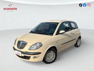 Lancia Ypsilon 1.2 16V Platino