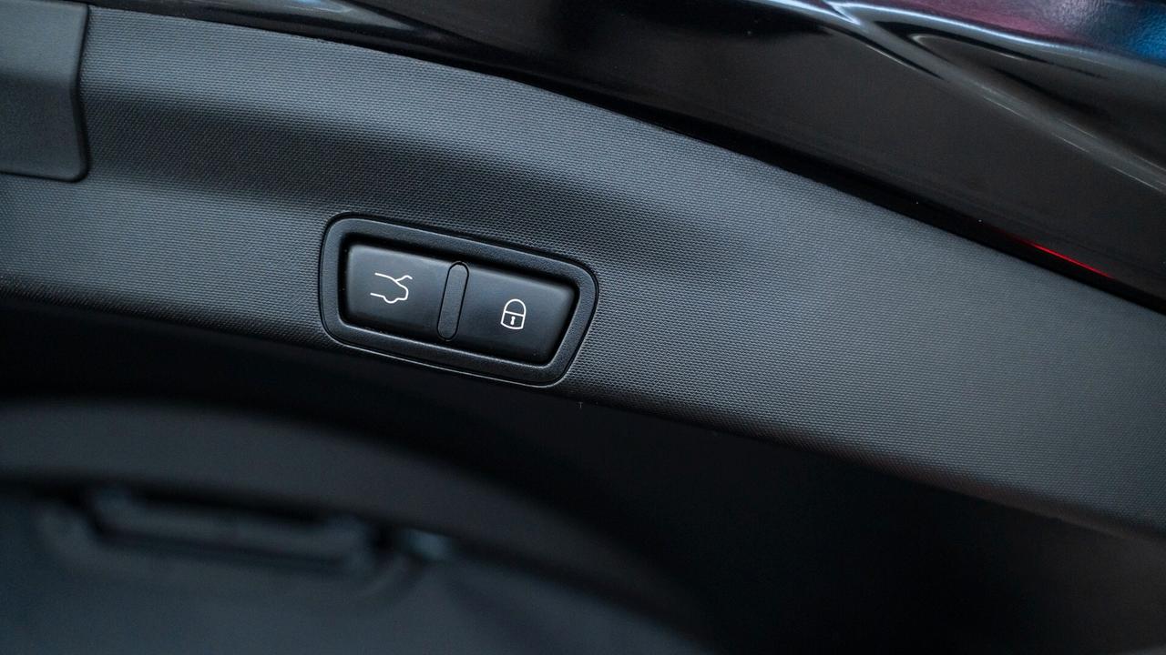 Alfa Romeo Stelvio VELOCE 2.2 Ti Q4 210 CV 20" TETTO CARBON AUTO XENON FULL OPTIONAL