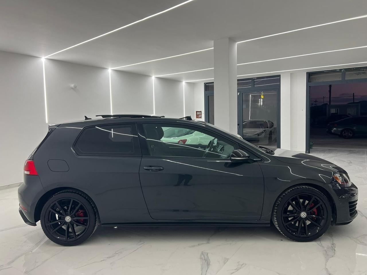 Volkswagen Golf GTI Performance 2.0 TSI 3p. BlueMotion Technology