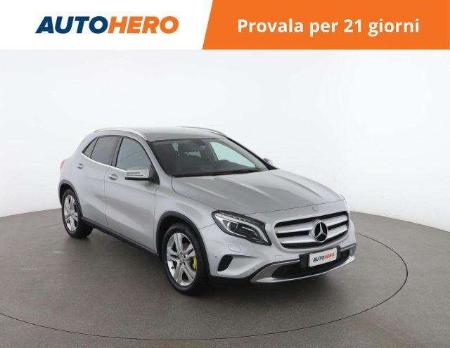 MERCEDES-BENZ GLA 200 d Automatic Sport